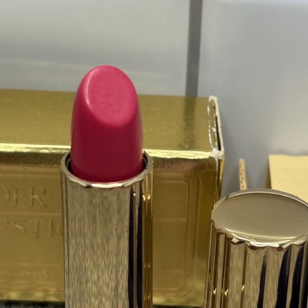 Estee‎ Lauder Raspberry 24 Perfect Lipstick Gold Ribbed Case New - Picture 2 of 5